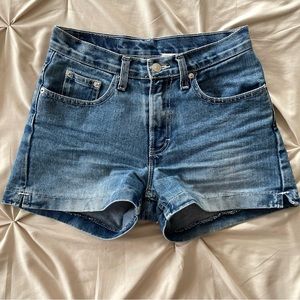Jordache vintage distressed jean shorts